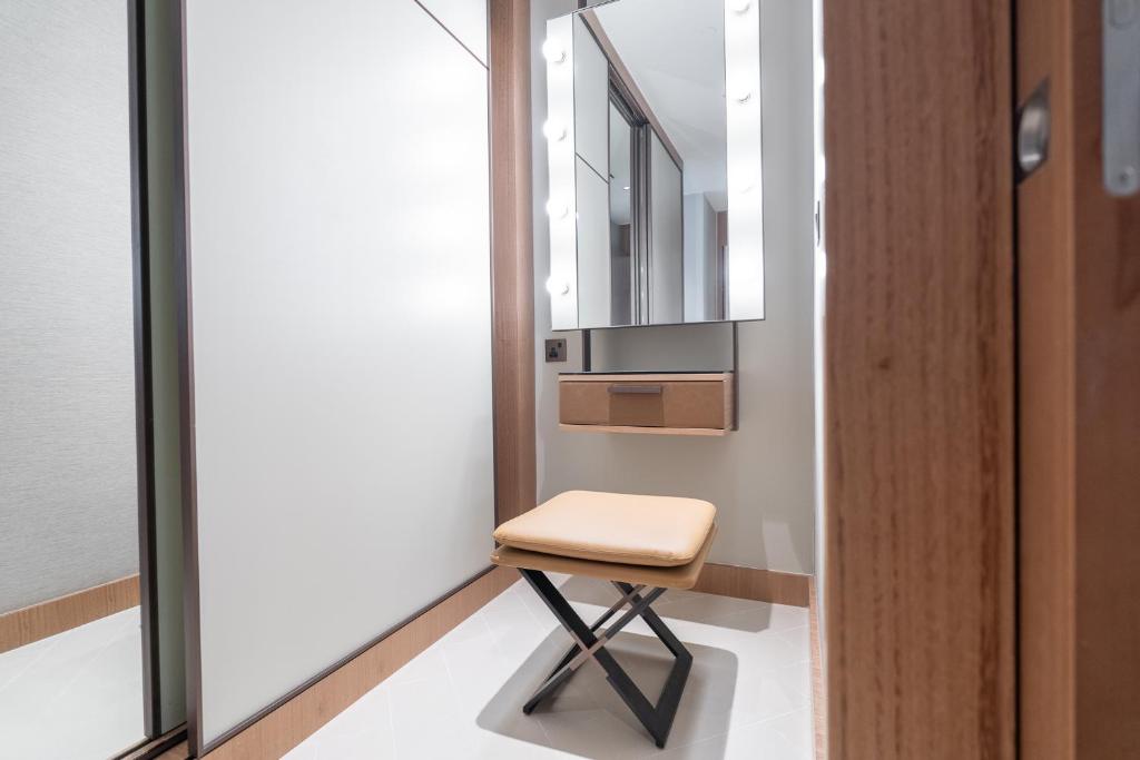 Address Residences Dubai Opera - Burj Khalifa City Views 1, 2, &amp; 3-Bedroom Apartment 1 minute walk to Burj Khalifa, Dubai Mall, Dubai Fountain by Heaven Crest平面图