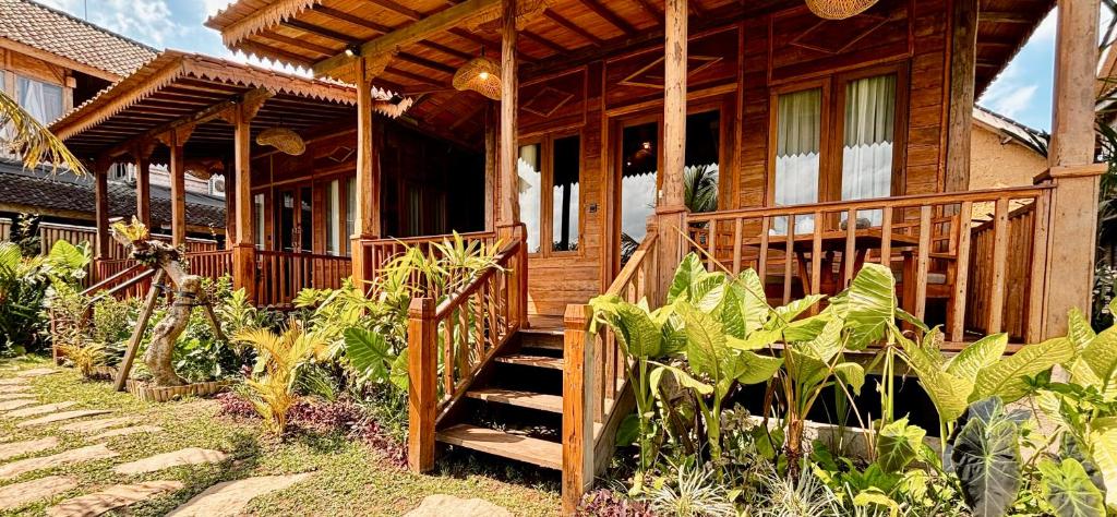 Jagadhita Villas Ubud Bali外面的花园
