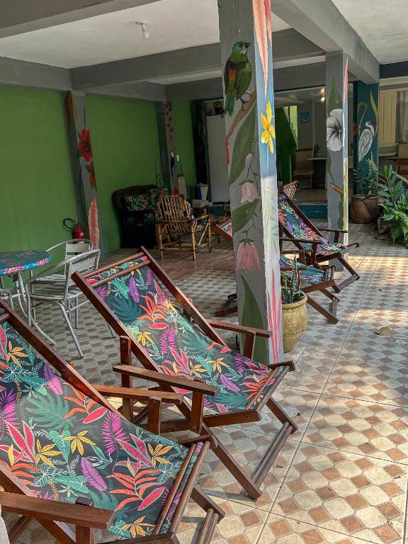 Hostel Morada do sol Paraty的休息区