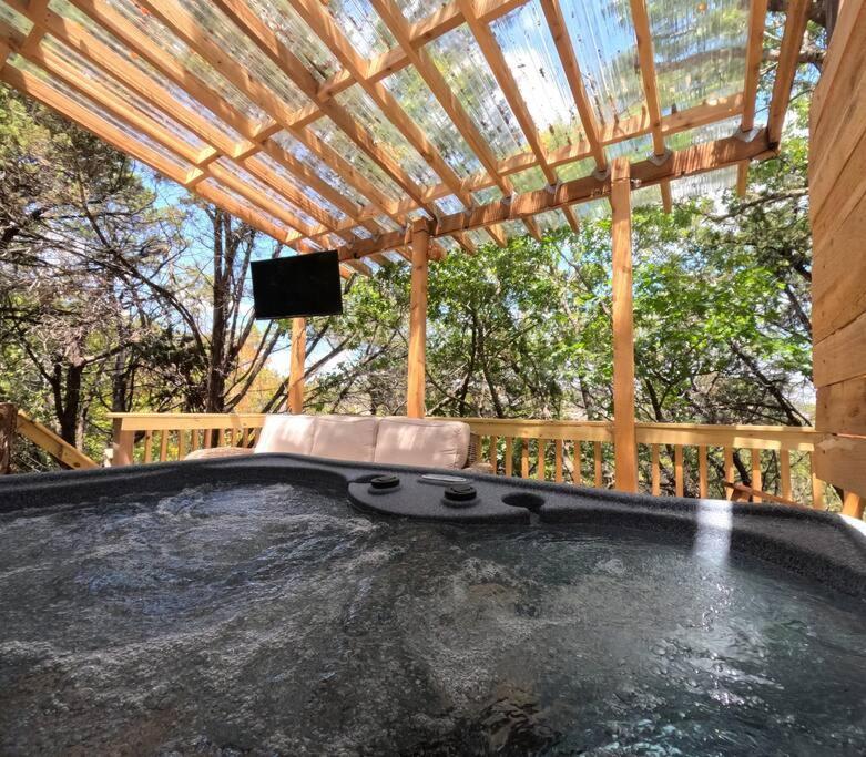Cozy Coop Casita - Lake Travis-Hot Tub-Tiny House平面图