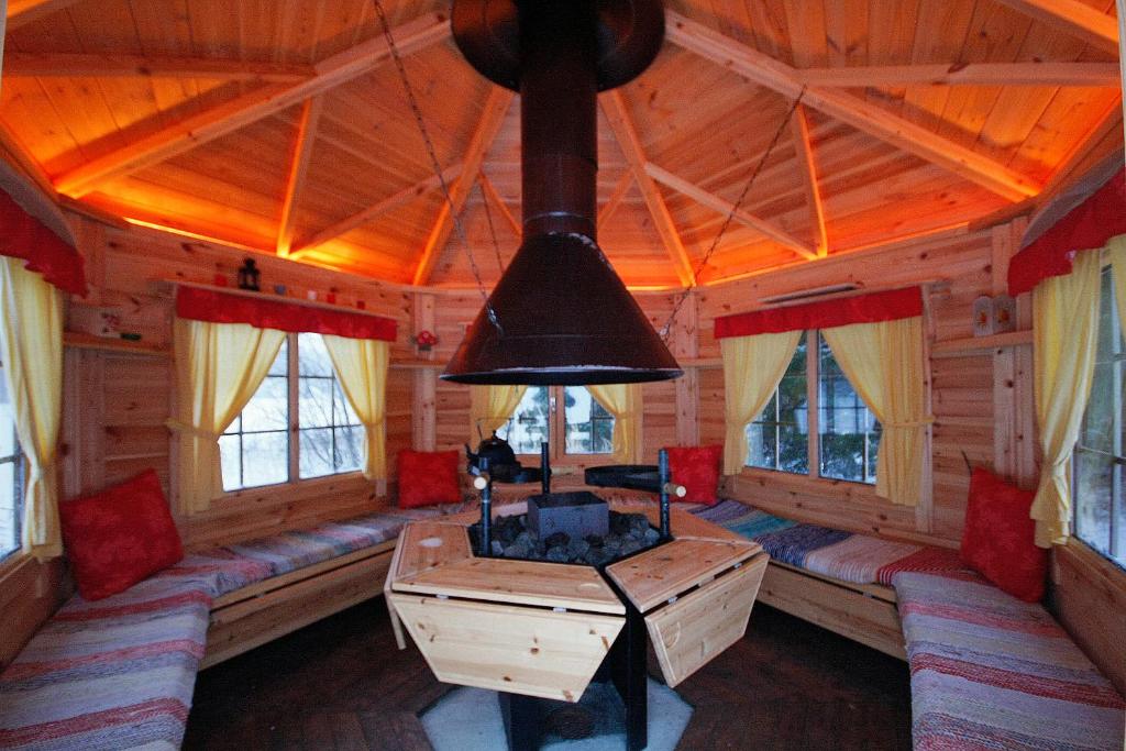 哈提图维特山林小屋的休息区