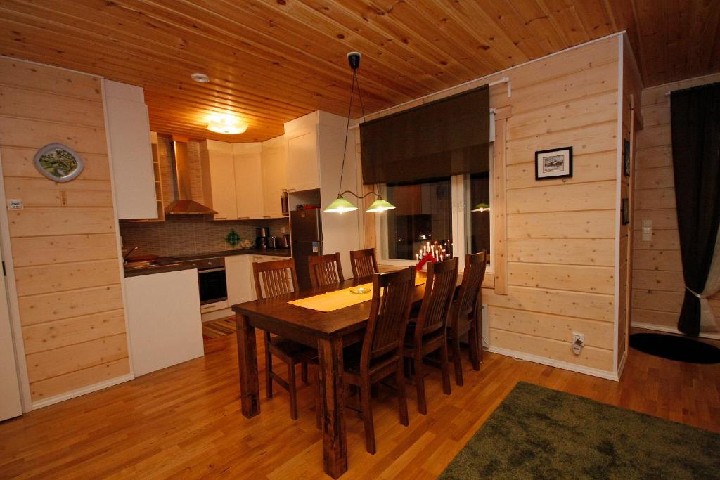 哈提图维特山林小屋的厨房或小厨房