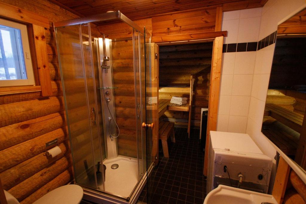 哈提图维特山林小屋的一间浴室
