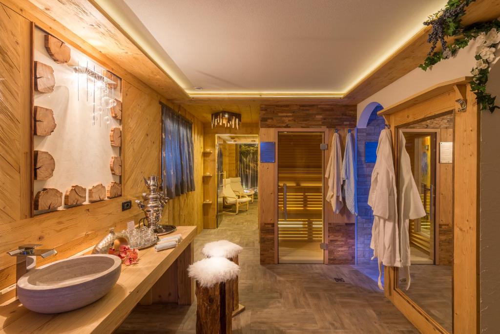加尼普拉菲奥里酒店的一间浴室
