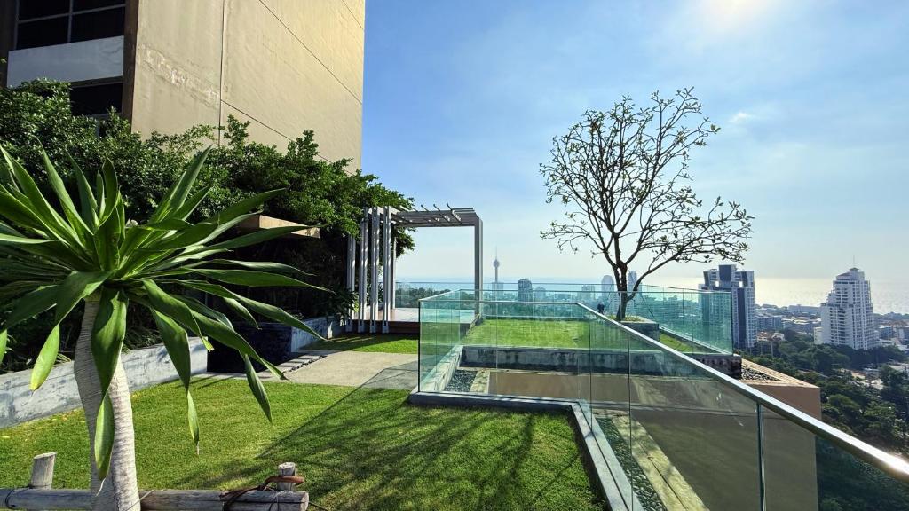 unixx seaview hotel外面的花园