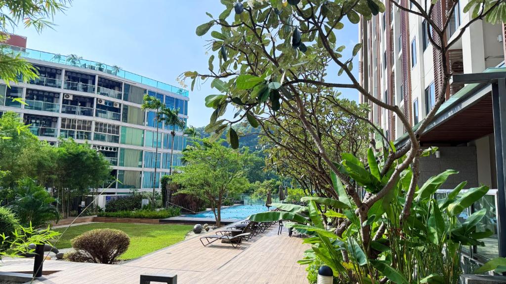 unixx seaview hotel外面的花园