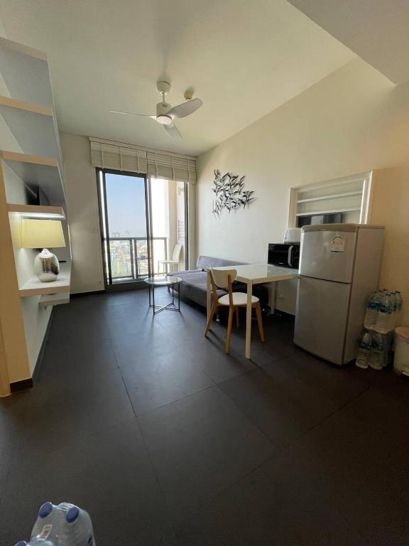 unixx seaview hotel的厨房或小厨房