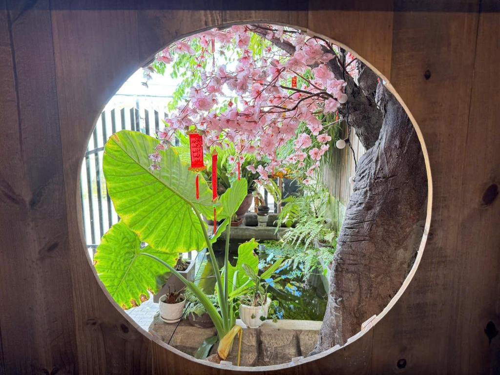 SAKURA House ĐÀ LẠT外面的花园