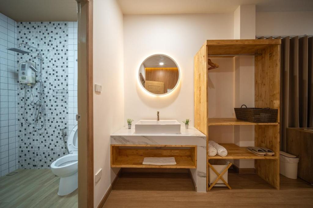 Baan San sook Pool Villa at Nimman的一间浴室