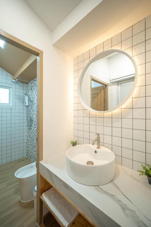 Baan San sook Pool Villa at Nimman的一间浴室
