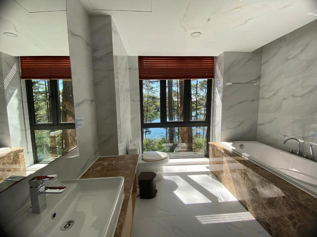 Lan Anh Villas Resort的一间浴室