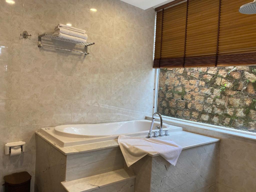 Lan Anh Villas Resort的一间浴室