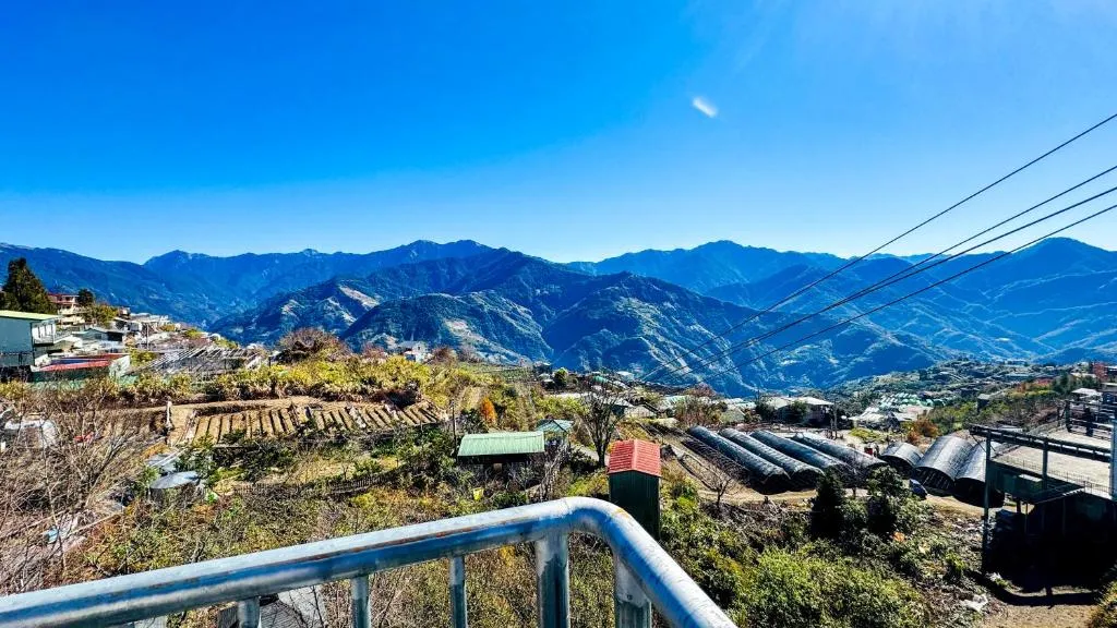 果色天香評價、特色體驗、房價資訊、訂房連結 – 山景陽台與親切主人 - 照片 13