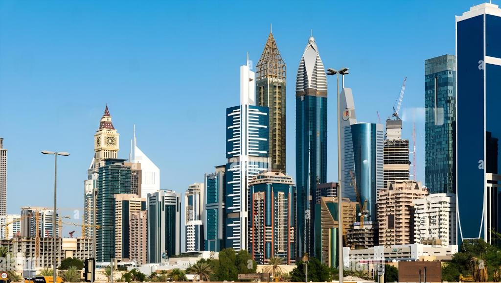 阿布扎比Abu Dhabi Bed Space的高楼林立的大城市景观