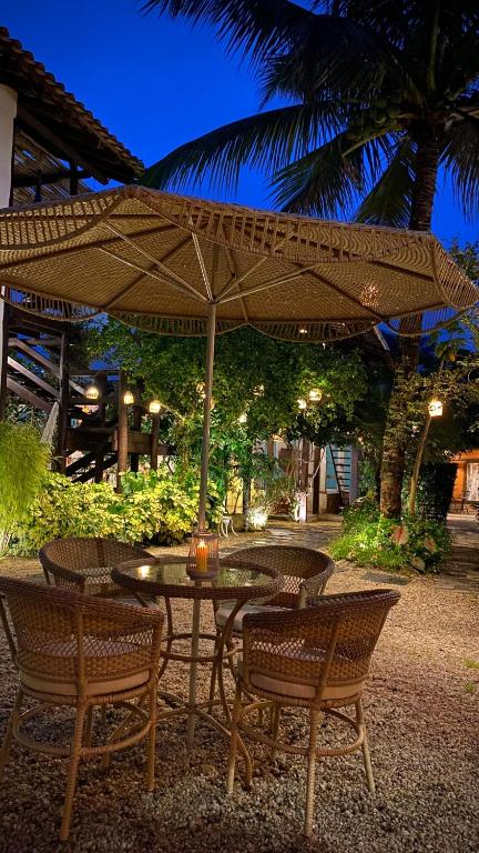 Villa Tiê Paraty外面的花园