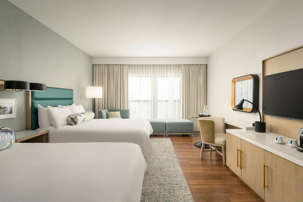 Hotel Effie Sandestin Resort, Autograph Collection客房内的一张或多张床位