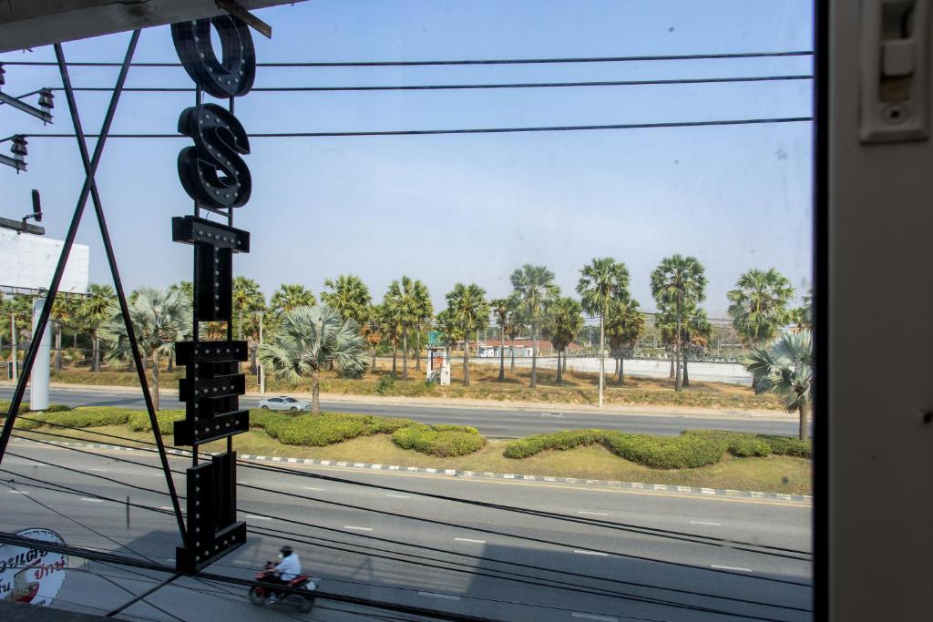 Nomad Plus Life Hostel Pattaya平面图