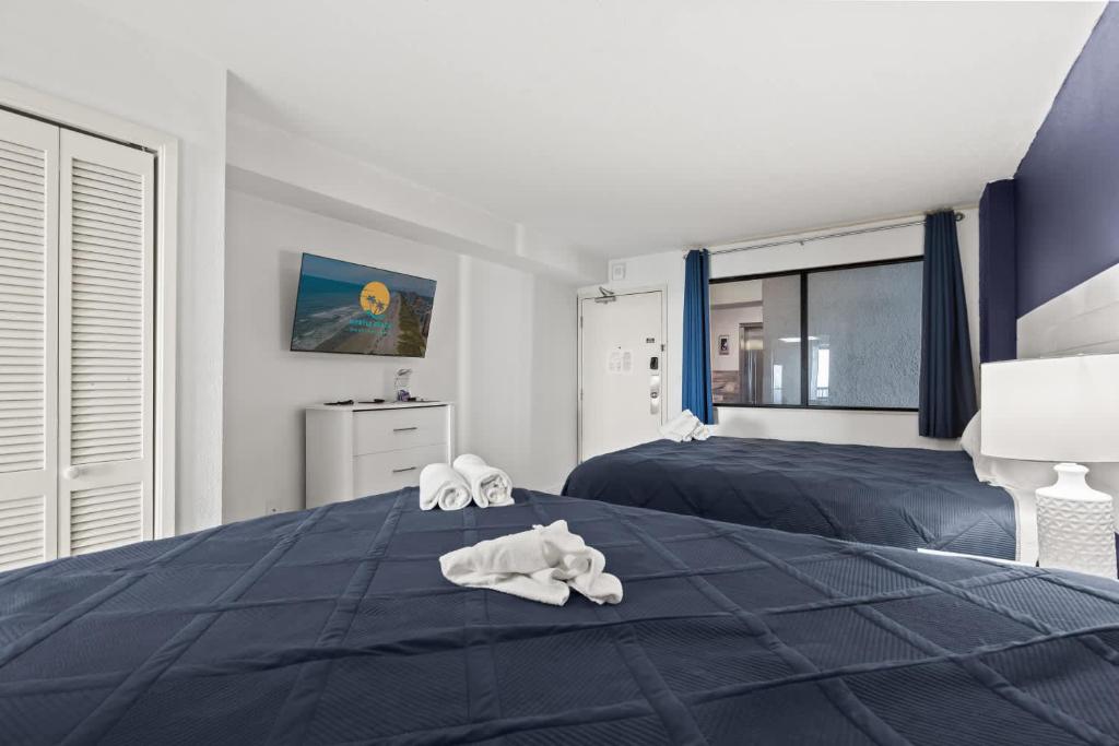Compass Cove 759 - Oceanfront客房内的一张或多张床位