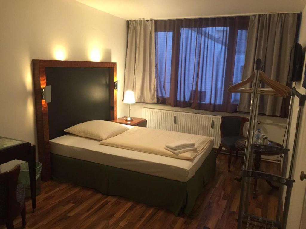 保时捷旅馆客房内的一张或多张床位