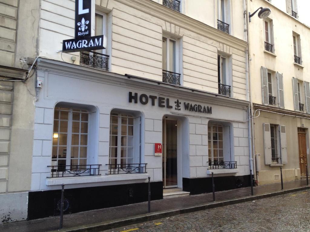巴黎皇家韦格勒姆酒店的建筑一侧的酒店