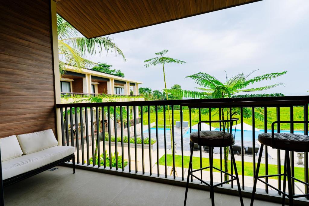 Big Dragon Villas Ubud内部或周边的泳池