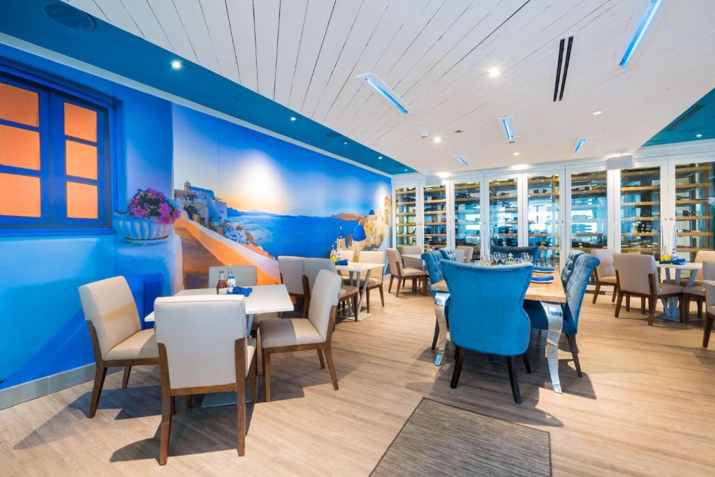 Hilton Bentley Miami South Beach餐厅或其他用餐的地方