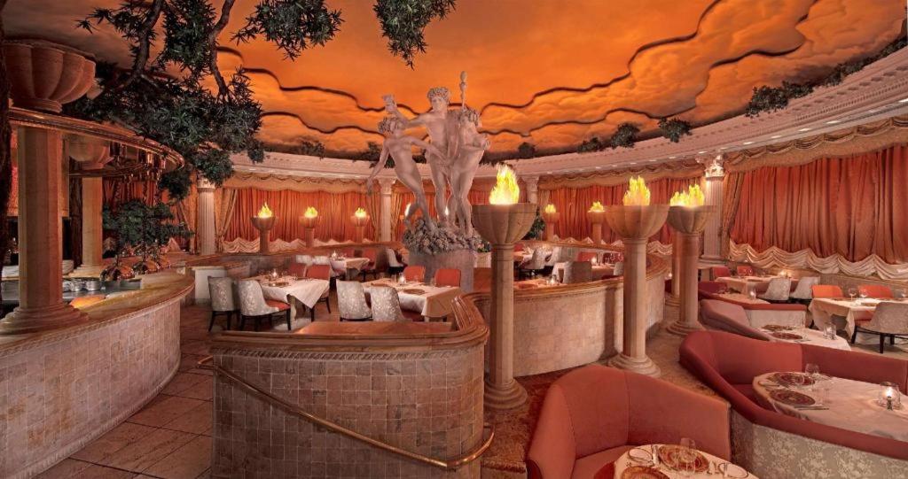 Peppermill Resort Spa Casino的休息区