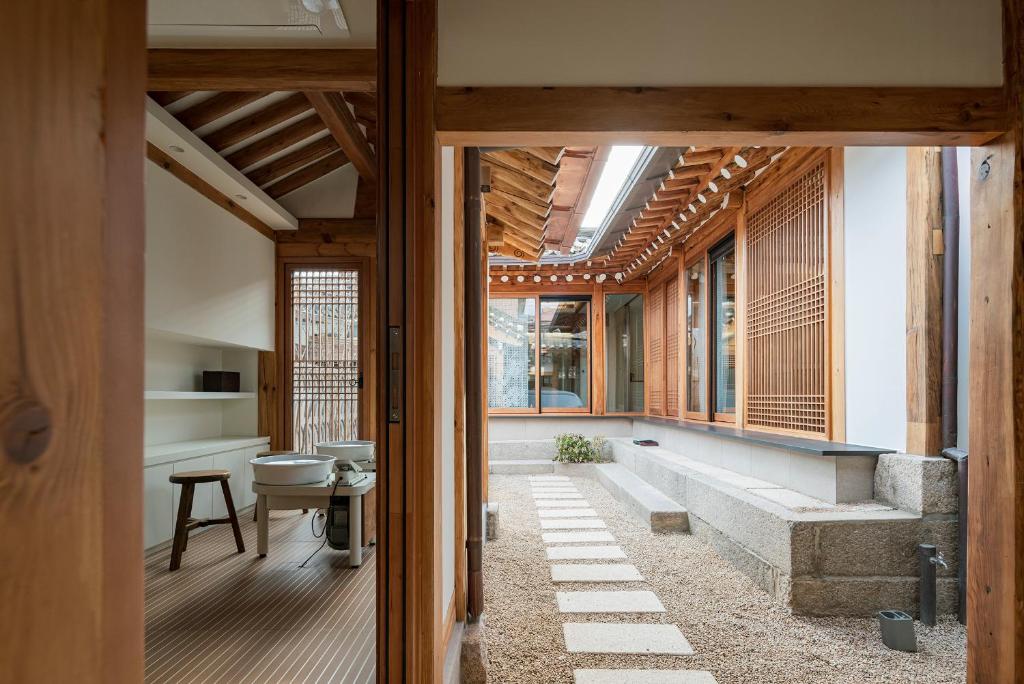 Nostalgia Hanok Hotel的休息区