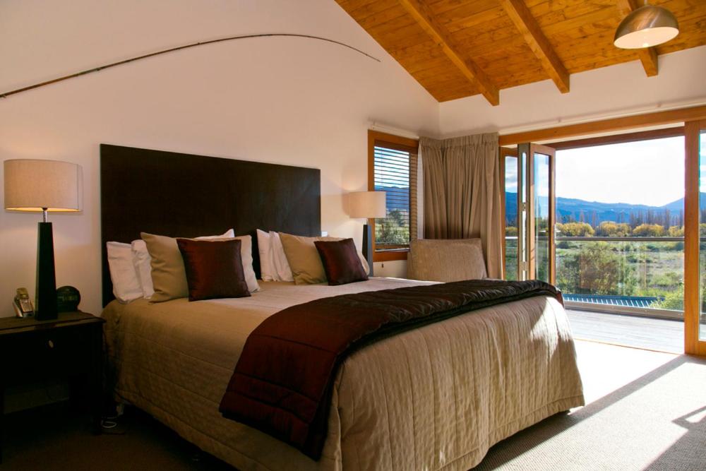 汤加里罗旅馆客房内的一张或多张床位
