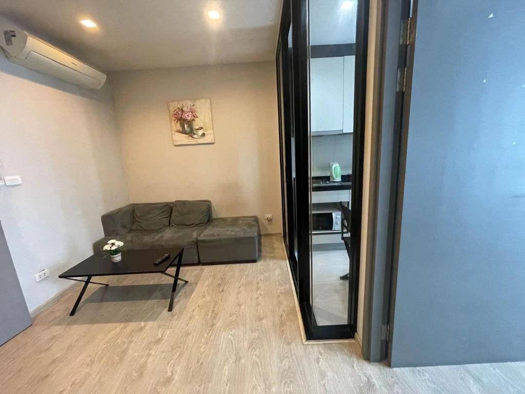 芭提雅市中心The Base 高端公寓酒店的休息区