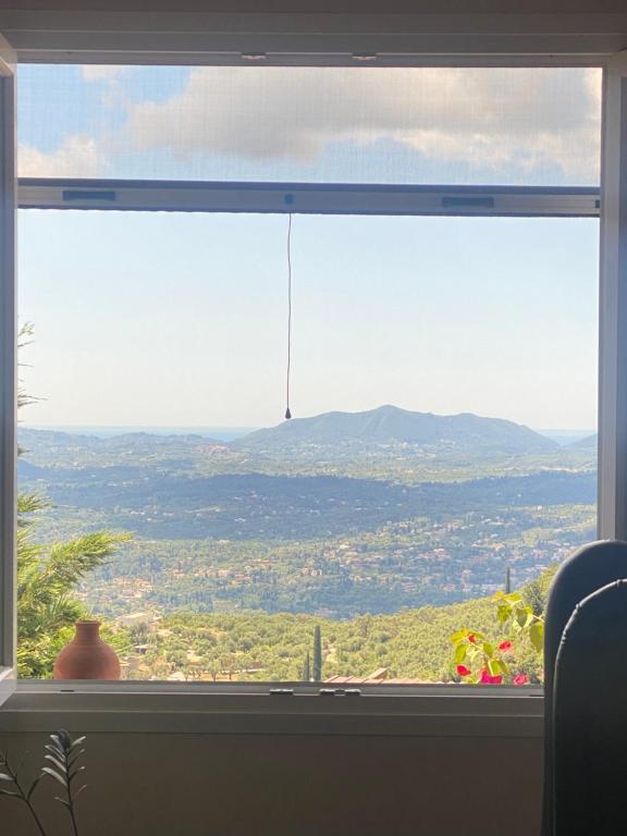 山景或在the country house看到的山景