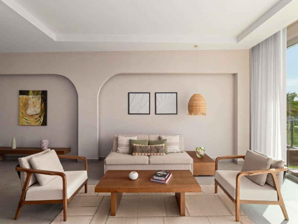 Rixos The Palm Hotel &amp; Suites - Ultra All Inclusive的休息区
