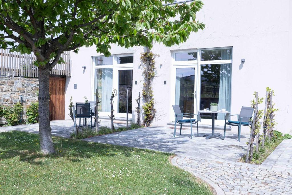 Gasthof Leindl外面的花园