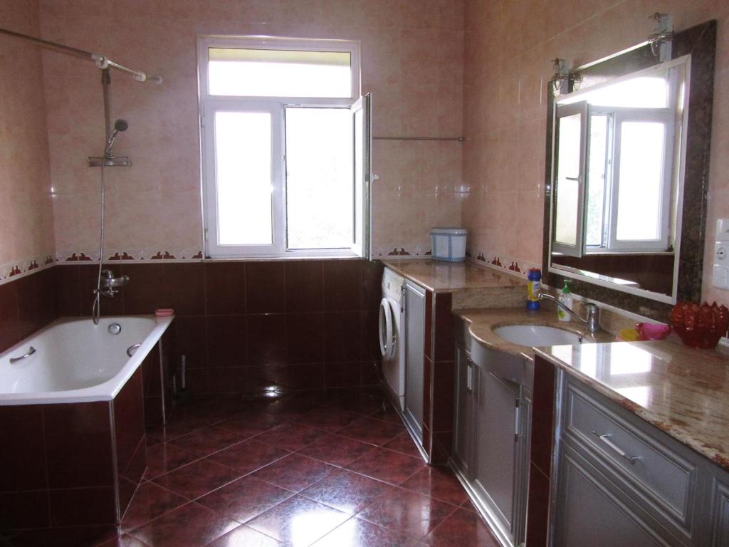 Gonio Apsaros House的一间浴室