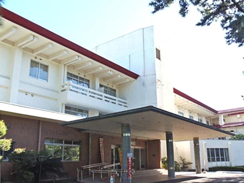 Ichikikushikino串木野艾克西亚酒店的享有大楼景致