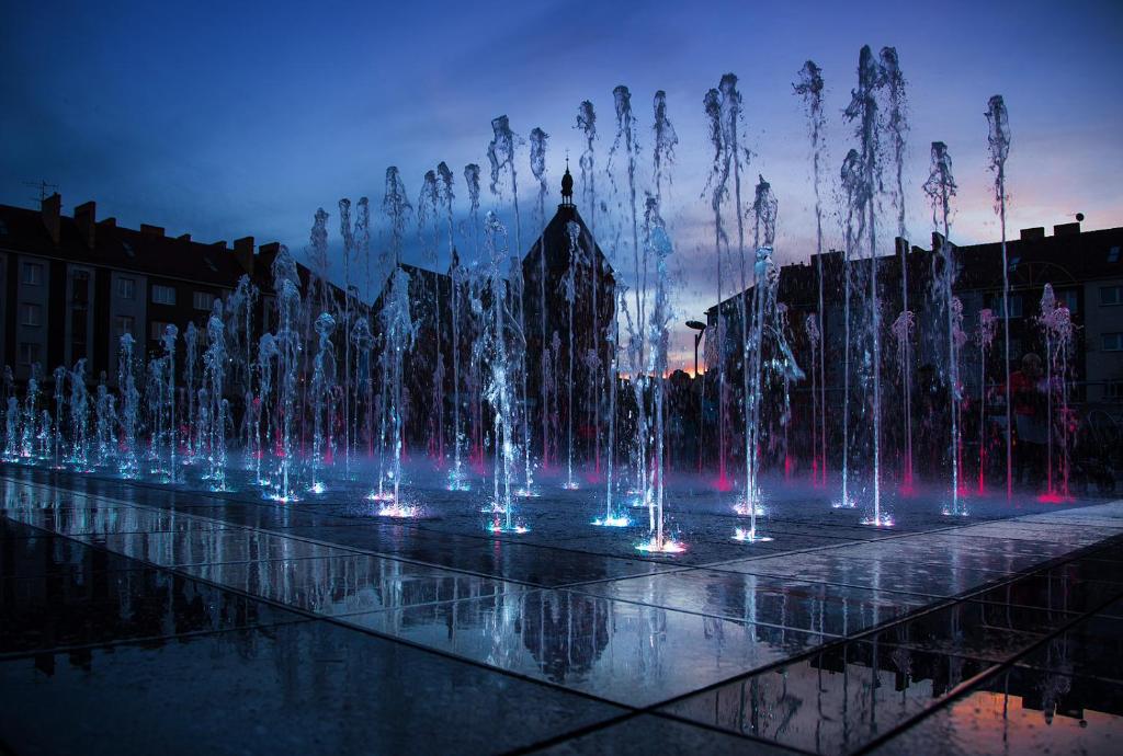 科沙林100-SIO Apartamenty的城市的喷泉
