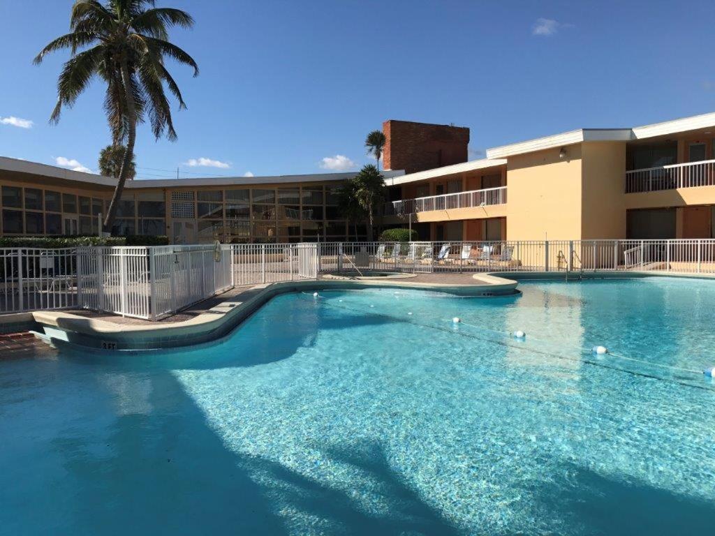 迈阿密海滩撒哈拉海滩俱乐部公寓式酒店的相册照片