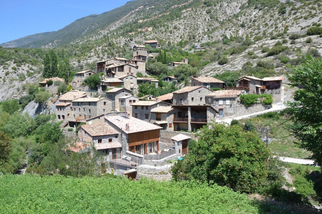 CabóCasa Carlota的山边的村庄