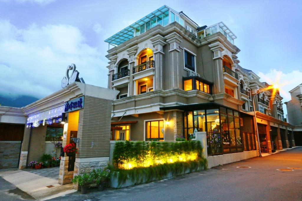 畔山民宿評價、特色體驗、房價資訊、訂房連結 – 茶園景觀與親切服務 - 照片 13