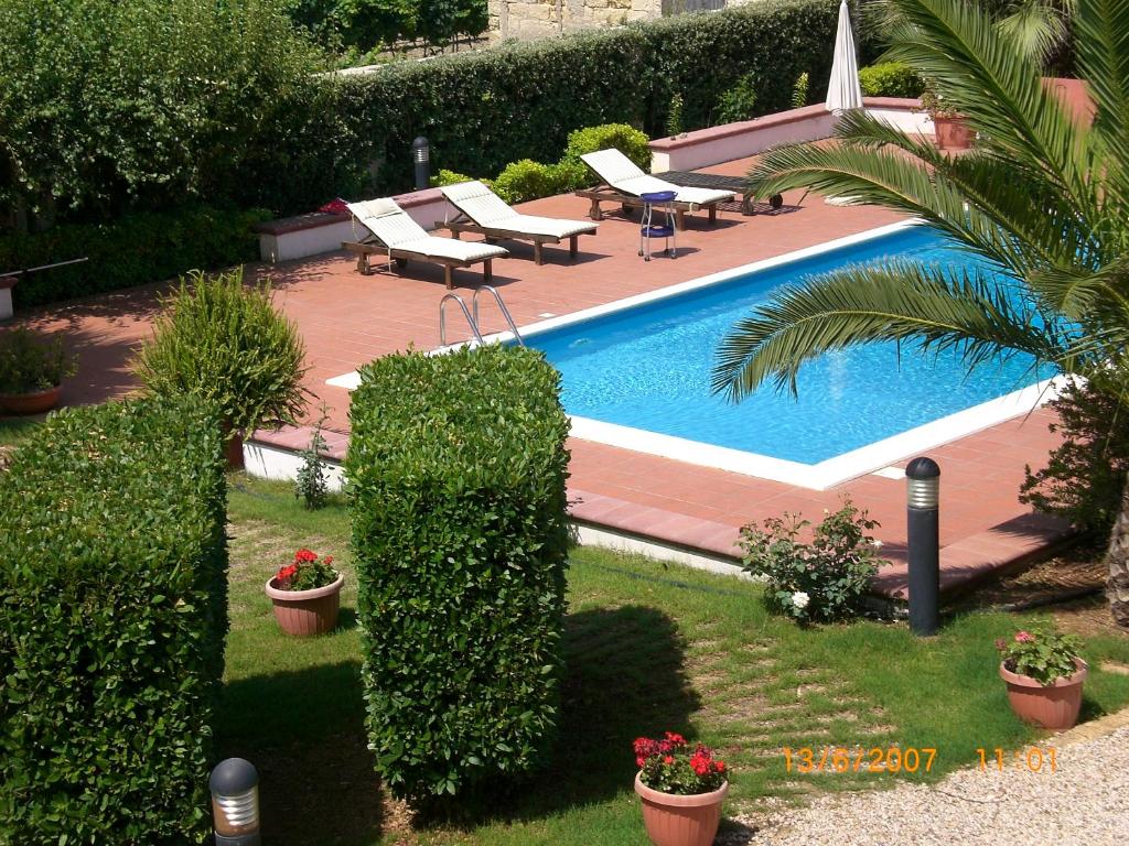 Sicilian Paradise内部或周边泳池景观