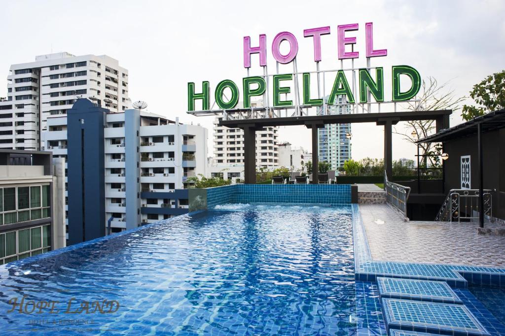 曼谷素坤逸路8号希望之地酒店的相册照片