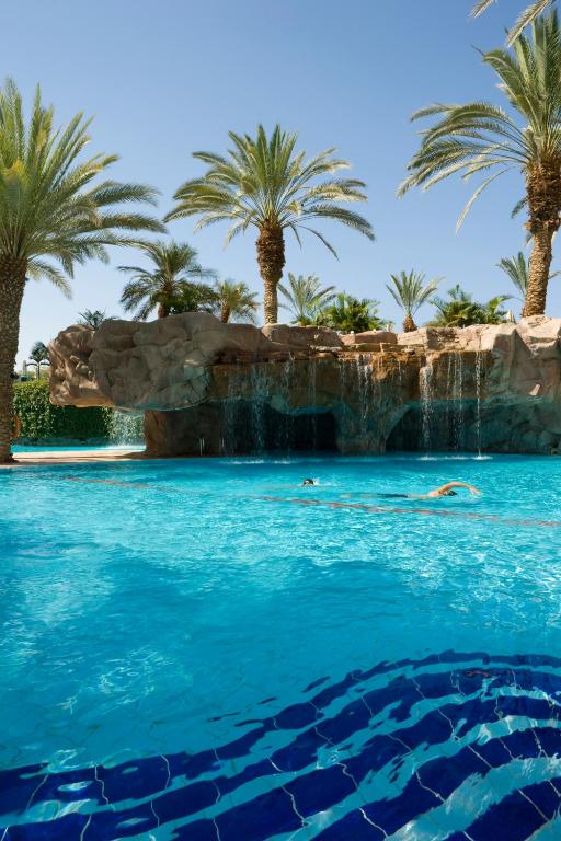 Royal Beach Eilat by Isrotel Exclusive内部或周边的泳池