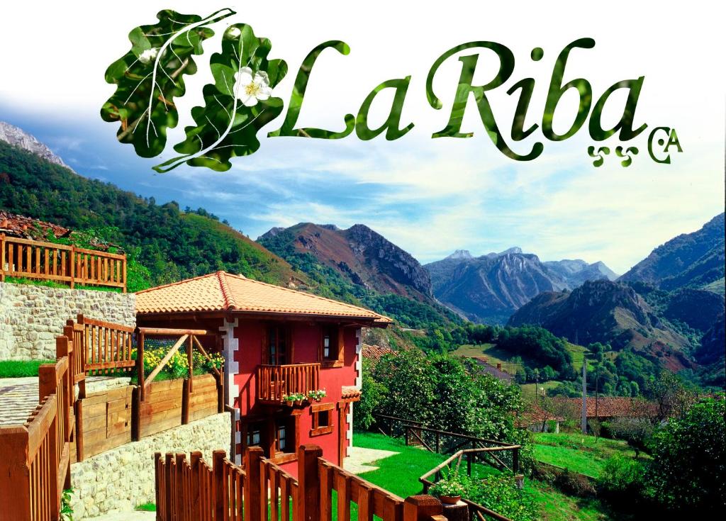 SamesCasa Rural La Riba的阅读山景的标语