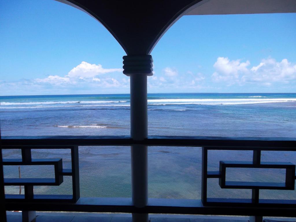 CalibishieCalibishie Sandbar的从窗户可欣赏到海景