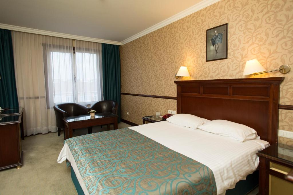托普卡帕因特尔伊斯坦布尔酒店客房内的一张或多张床位
