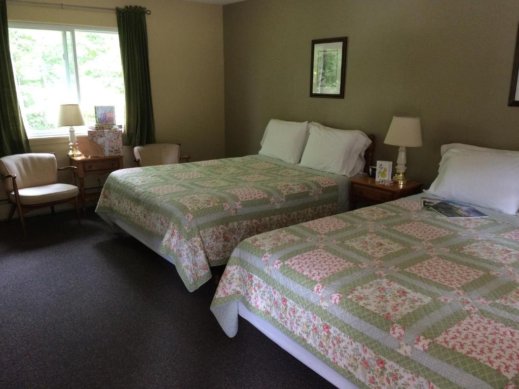 Aerie Inn of Vermont客房内的一张或多张床位