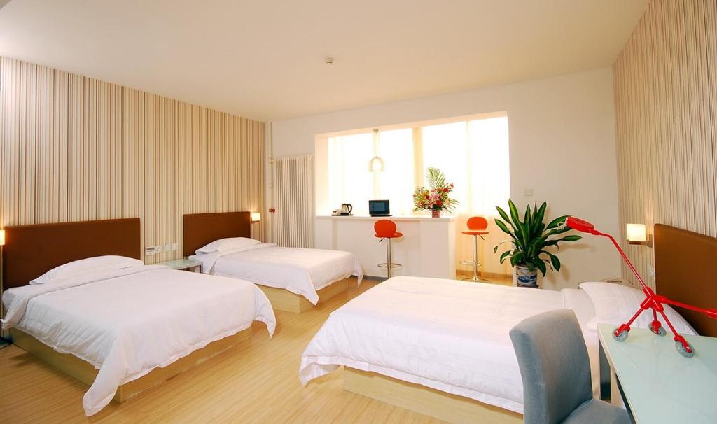 山水时尚酒店(北京西站六里桥东地铁站店)