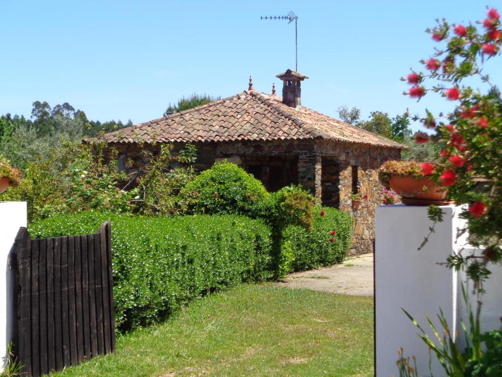 大佩德罗冈Sossego的花园,带围栏和门的房子