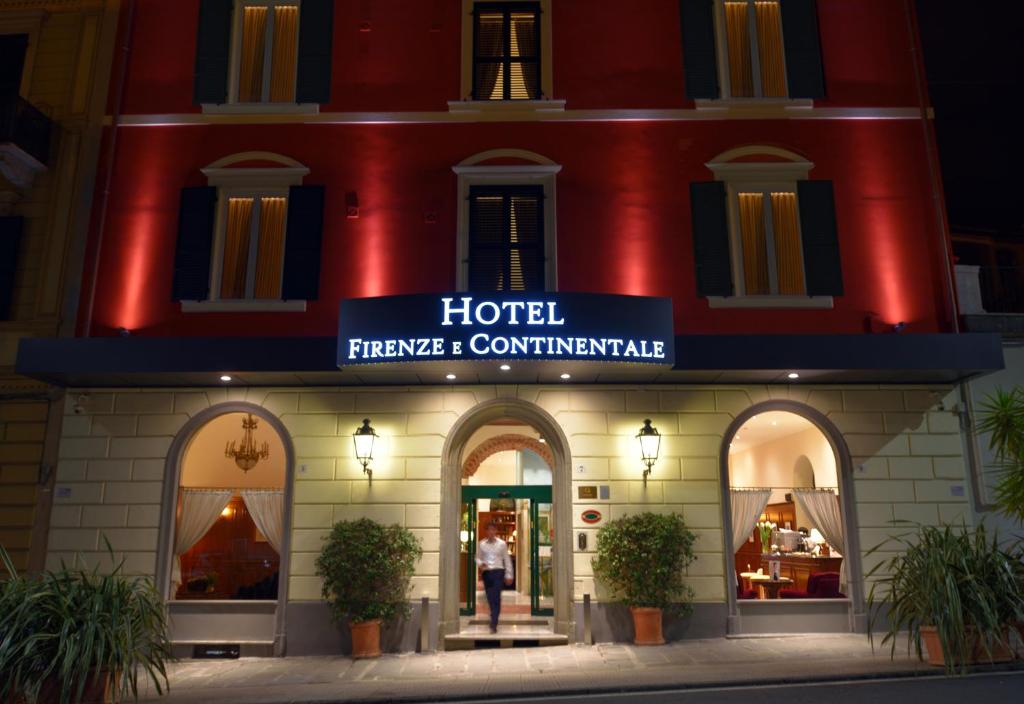 斯培西亚佛罗伦萨洲际酒店的带有酒店治疗标志的酒店,免费