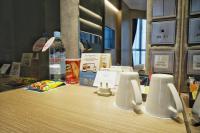 The Harbourview - Chinese YMCA of Hong Kong的咖啡和沏茶工具